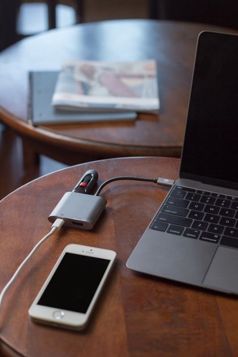 Kanex USB-C VGA Adapter with Power Delivery - Adapter z USB-C na USB 1,5 A, USB-C Power Delivery 60 W + VGA Full HD (Anodized Al Kanex USB-C VGA Adapter with Power Delivery - Adapter z USB-C na USB 1,5 A, USB-C Power Delivery 60 W + VGA Full HD (Anodized Al