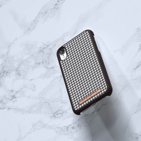 Nordic Elements Saeson Idun - Materiałowe etui iPhone XR (Dark Brown Pattern 2) Nordic Elements Saeson Idun - Materiałowe etui iPhone XR (Dark Brown Pattern 2)