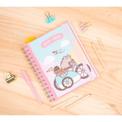 Pusheen - Planner 2019/2020 rok (15,5 x 19 cm) Pusheen - Planner 2019/2020 rok (15,5 x 19 cm)