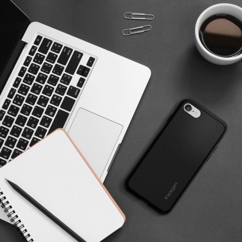Spigen Liquid Air - Etui do iPhone SE 2022 / SE 2020 / 8 / 7 (Czarny) Spigen Liquid Air - Etui do iPhone SE 2022 / SE 2020 / 8 / 7 (Czarny)