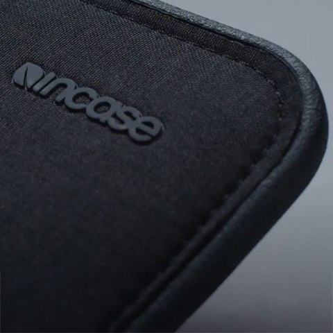 Incase ICON Sleeve with Woolenex - Pokrowiec MacBook Pro 14" (M4/M3/M2/M1/2024-2021) (grafitowy) Incase ICON Sleeve with Woolenex - Pokrowiec MacBook Pro 14" (M4/M3/M2/M1/2024-2021) (grafitowy)
