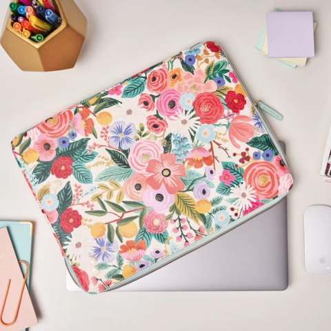 Rifle Paper Laptop Sleeve - Pokrowiec MacBook Pro 15" / Laptop 15,6" (Garden Party Blush) Rifle Paper Laptop Sleeve - Pokrowiec MacBook Pro 15" / Laptop 15,6" (Garden Party Blush)