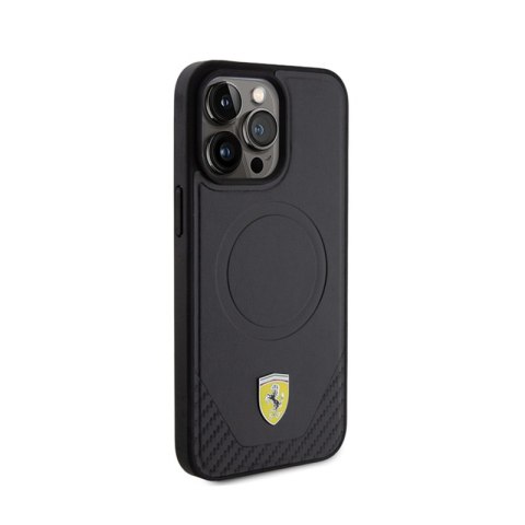 Ferrari Carbon Metal Logo MagSafe - Etui iPhone 15 Pro Max (czarny) Ferrari Carbon Metal Logo MagSafe - Etui iPhone 15 Pro Max (czarny)