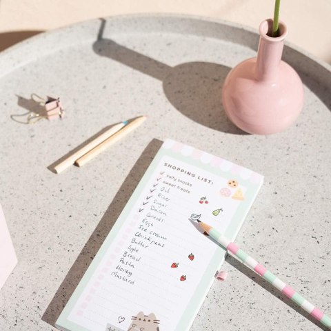 Pusheen - Magnetyczny notatnik / lista zakupów na lodówkę + ołówek (10 x 21 cm) Pusheen - Magnetyczny notatnik / lista zakupów na lodówkę + ołówek (10 x 21 cm)