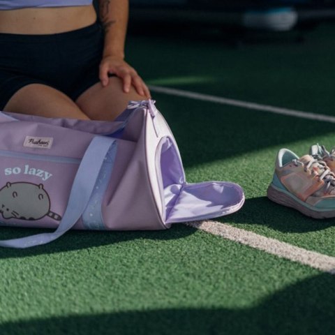 Pusheen - Torba sportowa / podróżna z kolekcji Moments (30 x 50 cm) Pusheen - Torba sportowa / podróżna z kolekcji Moments (30 x 50 cm)