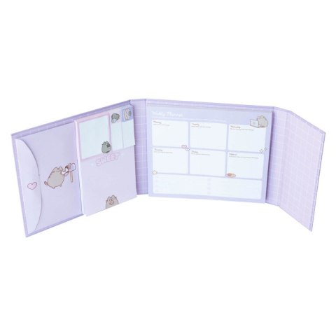 Pusheen - Planner tygodniowy z karteczkami samoprzylepnymi z kolekcji Moments (19,3 x 16,5 cm) Pusheen - Planner tygodniowy z karteczkami samoprzylepnymi z kolekcji Moments (19,3 x 16,5 cm)