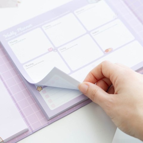 Pusheen - Planner tygodniowy z karteczkami samoprzylepnymi z kolekcji Moments (19,3 x 16,5 cm) Pusheen - Planner tygodniowy z karteczkami samoprzylepnymi z kolekcji Moments (19,3 x 16,5 cm)