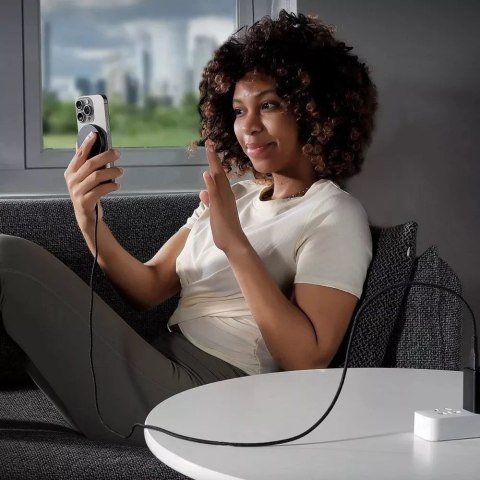 ESR Ładowarka indukcyjna Esr Halolock Qi2 Mini Magnetic Magsafe Wireless Charger 15W Czarny ESR Ładowarka indukcyjna Esr Halolock Qi2 Mini Magnetic Magsafe Wireless Charger 15W Czarny
