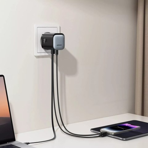 Joyroom Ładowarka GaN Joyroom JR-TCL02 65W USB-A USB-C z wbudowanym kablem USB-C - Czarna Joyroom Ładowarka GaN Joyroom JR-TCL02 65W USB-A USB-C z wbudowanym kablem USB-C - Czarna
