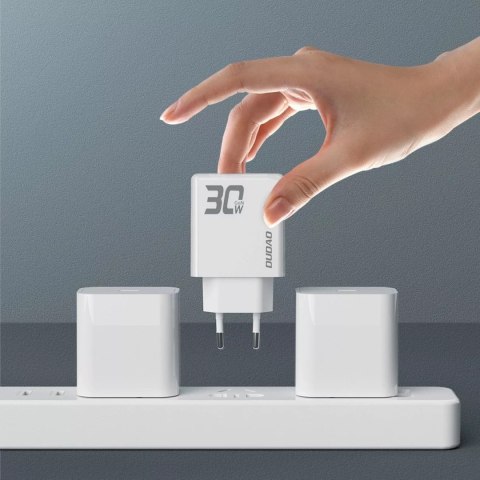 Joyroom Ładowarka sieciowa GaN Dudao A30EUT 30W USB-A / USB-C + kabel USB-C - USB-C - Biała Joyroom Ładowarka sieciowa GaN Dudao A30EUT 30W USB-A / USB-C + kabel USB-C - USB-C - Biała