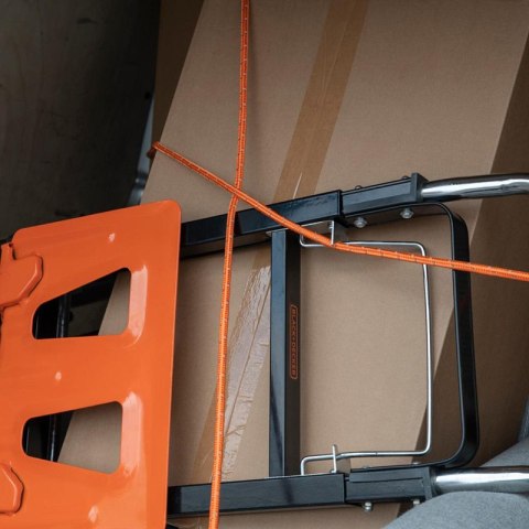 Black&Decker - Lina transportowa z elementami odblaskowymi + nawijak 4mm / 20m Black&Decker - Lina transportowa z elementami odblaskowymi + nawijak 4mm / 20m