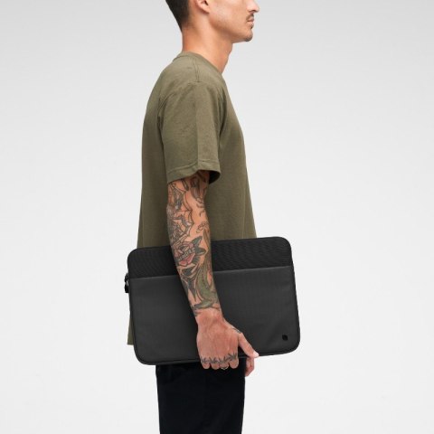 Incase A.R.C. Sleeve - Pokrowiec z kieszenią MacBook Pro 16" (M4/M3/M2/M1/2024-2021) (Czarny) Incase A.R.C. Sleeve - Pokrowiec z kieszenią MacBook Pro 16" (M4/M3/M2/M1/2024-2021) (Czarny)