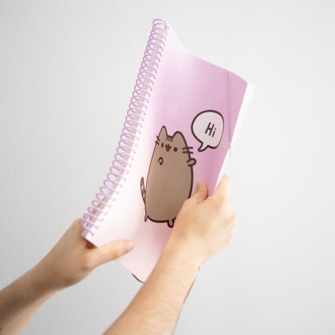 Pusheen - Skoroszyt A4 z gumką + 30 przezroczystych koszulek Pusheen - Skoroszyt A4 z gumką + 30 przezroczystych koszulek