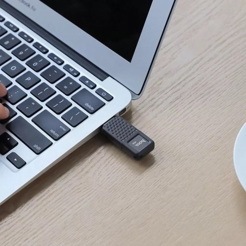 Hoco HOCO Pendrive UD6 32GB USB 2.0 Kompaktowy, Wytrzymały Hoco HOCO Pendrive UD6 32GB USB 2.0 Kompaktowy, Wytrzymały