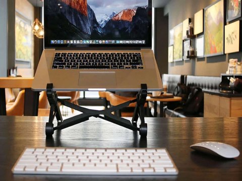 Nexstand Przenośne składane biurko Nexstand K2 stojak pod laptopa podstawka Czarna Nexstand Przenośne składane biurko Nexstand K2 stojak pod laptopa podstawka Czarna