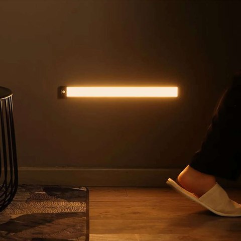 Yeelight Lampka do szafy z czujnikiem ruchu Yeelight Closet Light 40cm (Srebrny) Yeelight Lampka do szafy z czujnikiem ruchu Yeelight Closet Light 40cm (Srebrny)