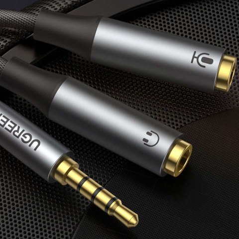 UGreen UGREEN AV192 Rozdzielacz audio AUX kabel mini jack 3.5mm (męski) do słuchawki + mikrofon (żeńskie), 20cm (szary) UGreen UGREEN AV192 Rozdzielacz audio AUX kabel mini jack 3.5mm (męski) do słuchawki + mikrofon (żeńskie), 20cm (szary)