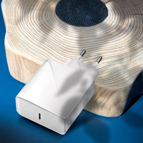 Forcell Ładowarka sieciowa Forcell ze złączem USB-C Type C 3A 45W PD QC 4.0 Biała Forcell Ładowarka sieciowa Forcell ze złączem USB-C Type C 3A 45W PD QC 4.0 Biała