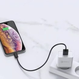UGreen Szybka ładowarka sieciowa UGREEN Quick Charge 3.0 18W 3A USB biały (10133)