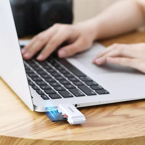 UGreen Ugreen przenośny czytnik kart TF/SD pod USB 3.0 czarny (CM104) UGreen Ugreen przenośny czytnik kart TF/SD pod USB 3.0 czarny (CM104)